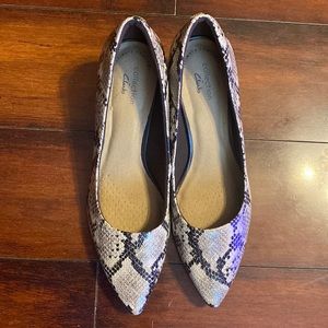 Beautiful pair of Clarks snakeskin linvale heels, LIKE NEW